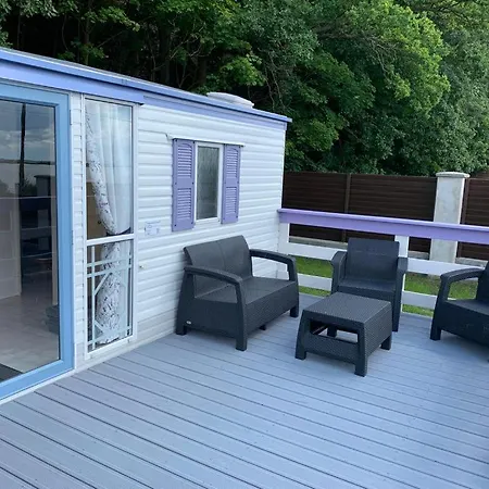 Lawendowa Przystan Wicko 3 Km Od Miedzyzdrojow キャンプ場 ミエンジズドロイェ