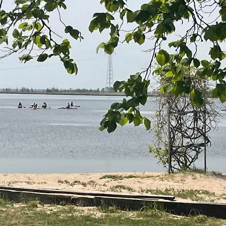 Lawendowa Przystan Wicko 3 Km Od Miedzyzdrojow キャンプ場 ミエンジズドロイェ