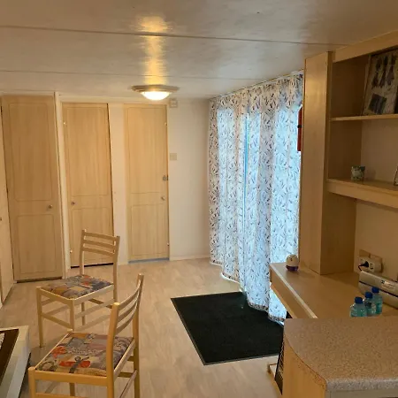 キャンプ場 Lawendowa Przystan Wicko 3 Km Od Miedzyzdrojow *