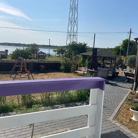 キャンプ場 Lawendowa Przystan Wicko 3 Km Od Miedzyzdrojow ミエンジズドロイェ